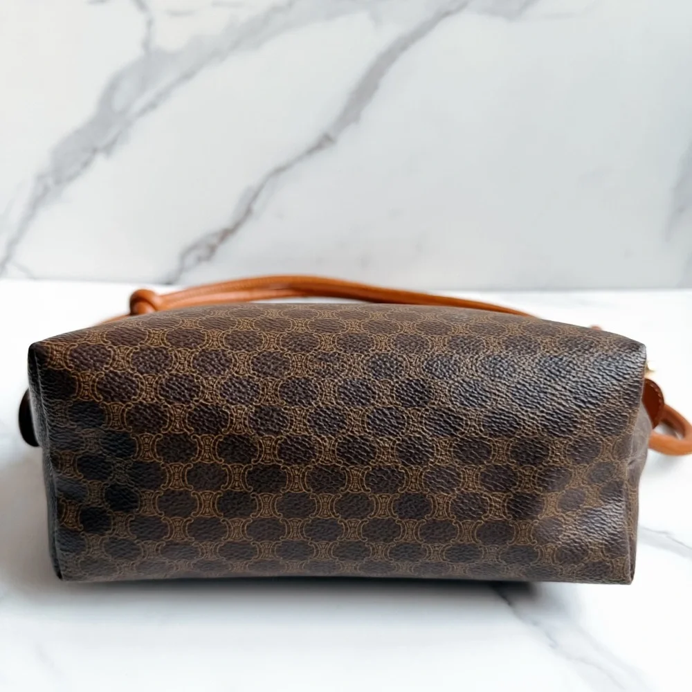 Authentic vintage Celine Macadam clutch on strap - Picture 13 of 15